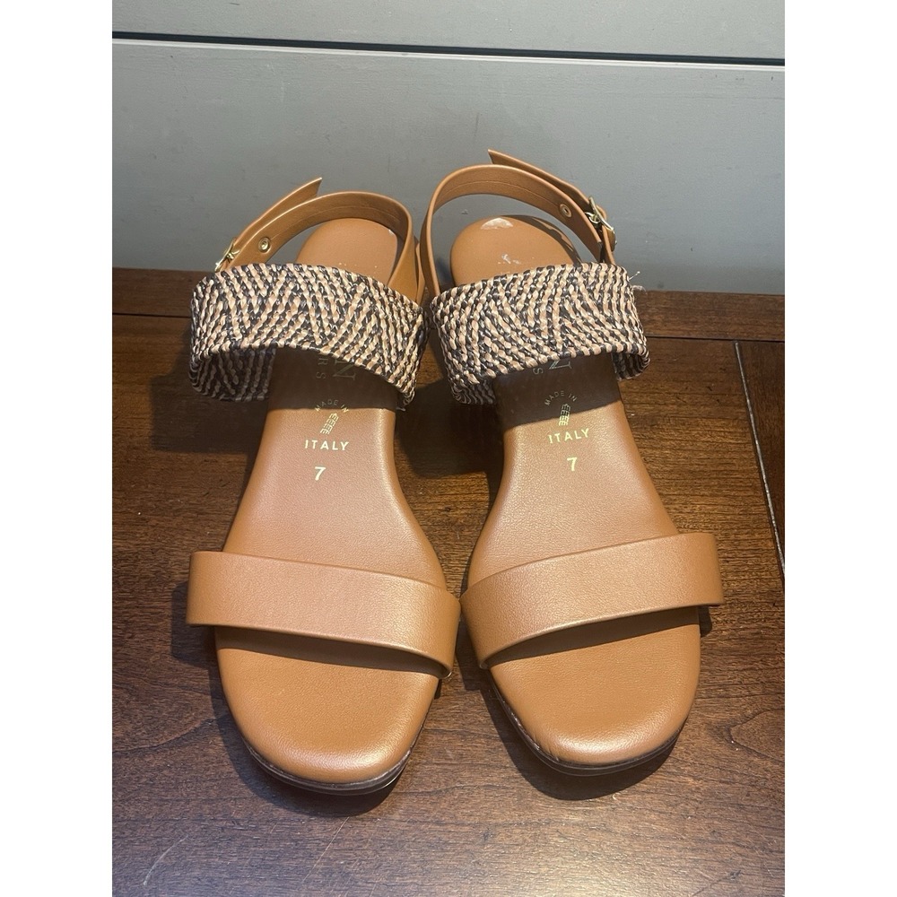 Italian Shoemakers Infamous Women's Sandals Size 7M
